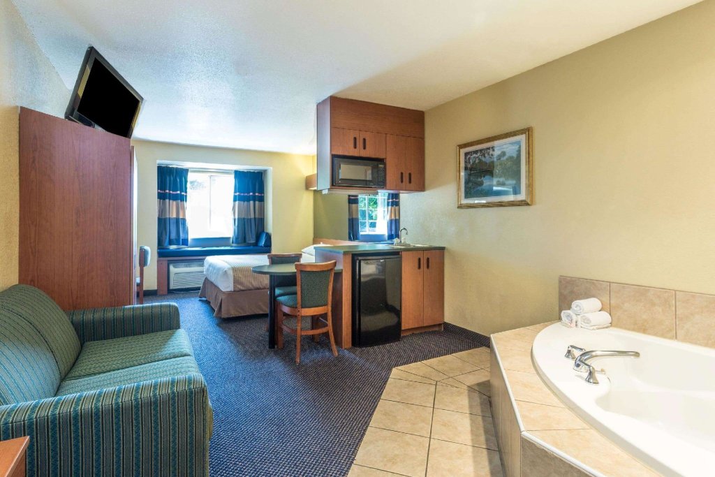 Vierer Suite Microtel Inn and Suites Ocala