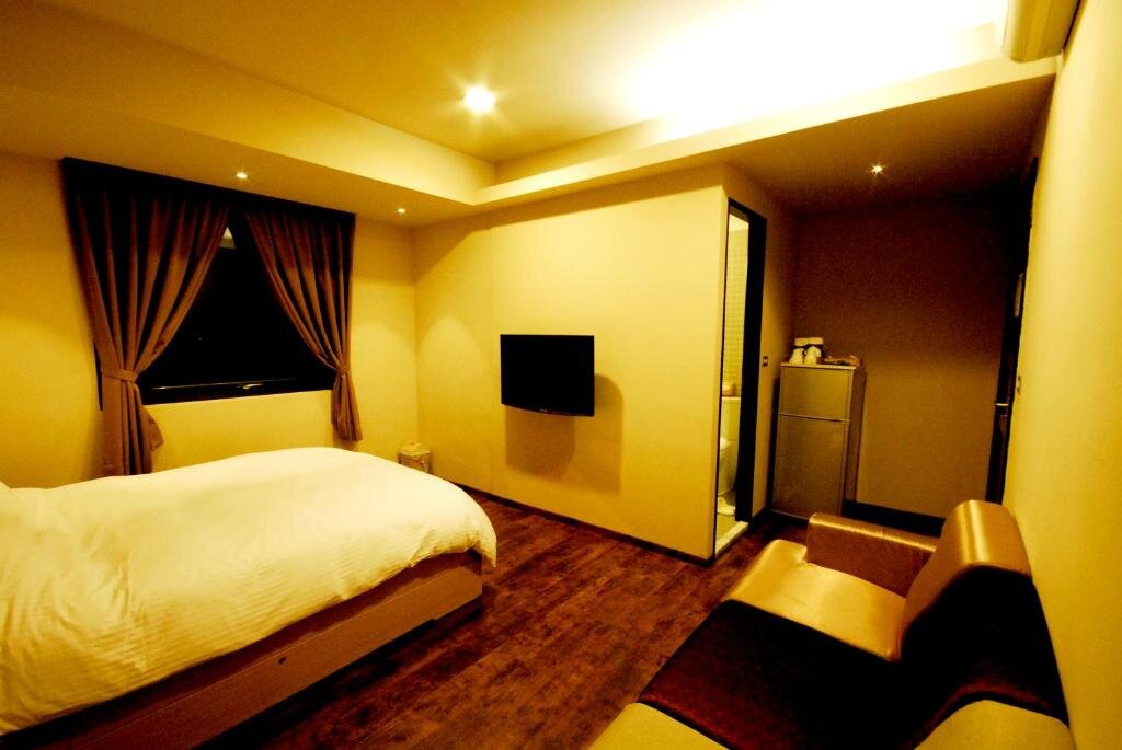 Standard Doppel Zimmer mit Bergblick J.F Sleepless Ones Garden Hotel