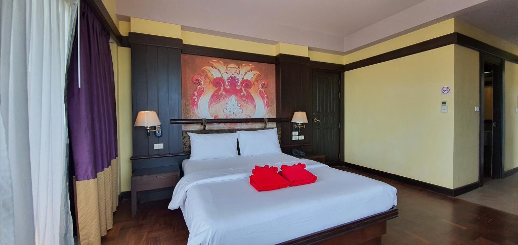 Одноместный номер Deluxe с балконом Sarita Chalet & Spa- 萨里塔酒店 -โรงแรม ศริตา ชาเลต แอนด์ สปา จอมเทียน