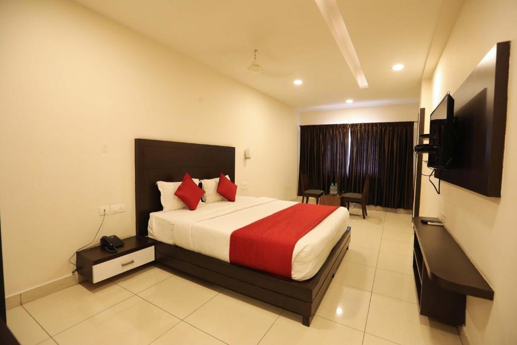 Номер Deluxe Traders Hotel - Kankanady, Mangalore