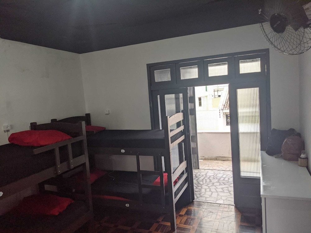 Кровать в общем номере с видом на город Youkoso Hostel