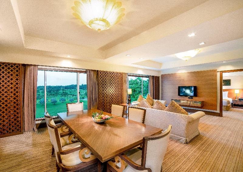 Habitación Estándar dúplex con balcón y con vista al golf Glenmarie Hotel & Resort