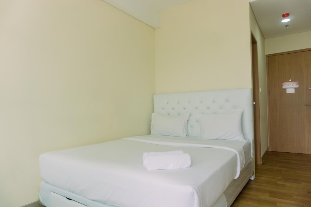 Студия Good Deal And Simply Look Studio Apartment At B Residence