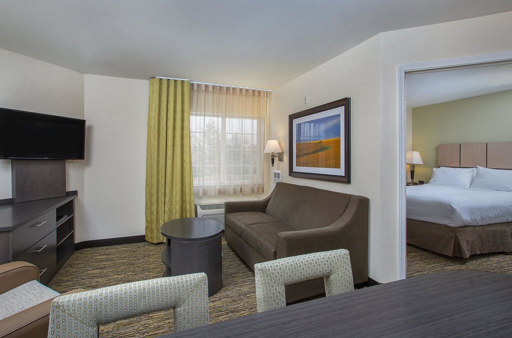 Suite 1 camera da letto Candlewood Suites Bowling Green, an IHG Hotel