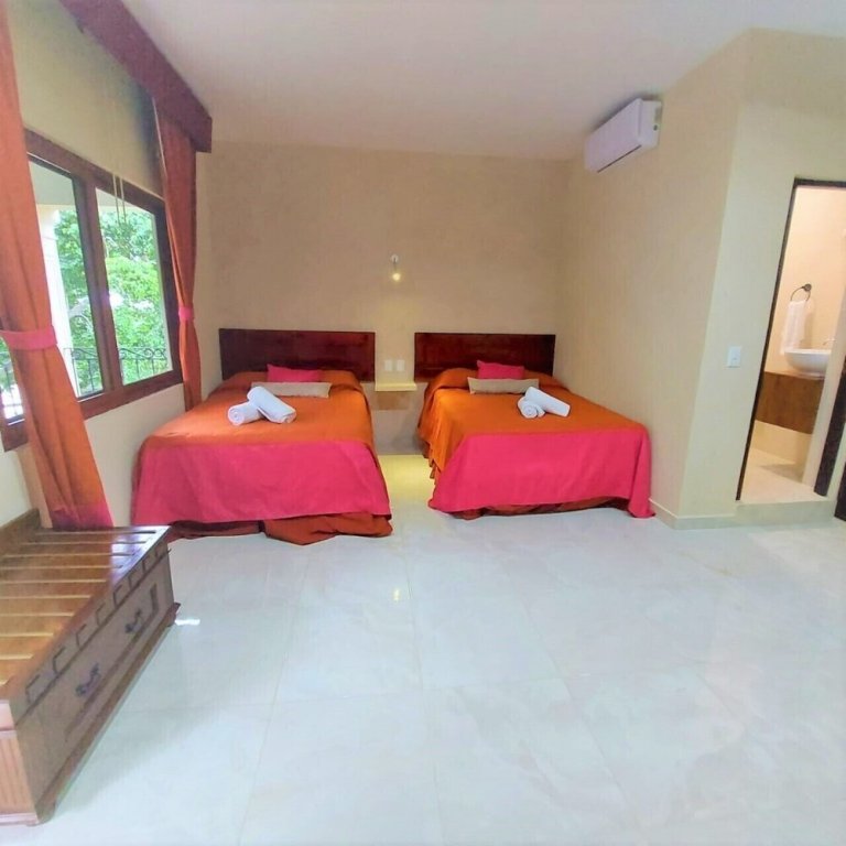 Standard Double room with balcony hotel y hostal nojoch che