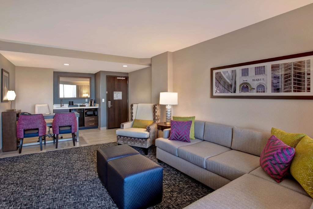 Двухместный люкс Embassy Suites By Hilton Oklahoma City Northwest