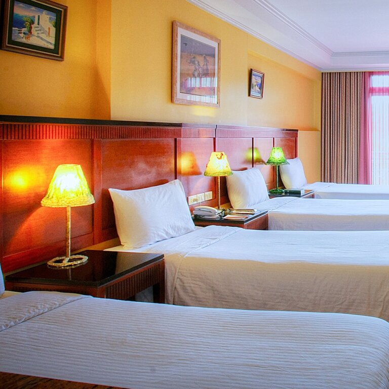 Четырёхместный номер Deluxe Hotel Elizabeth - Baguio