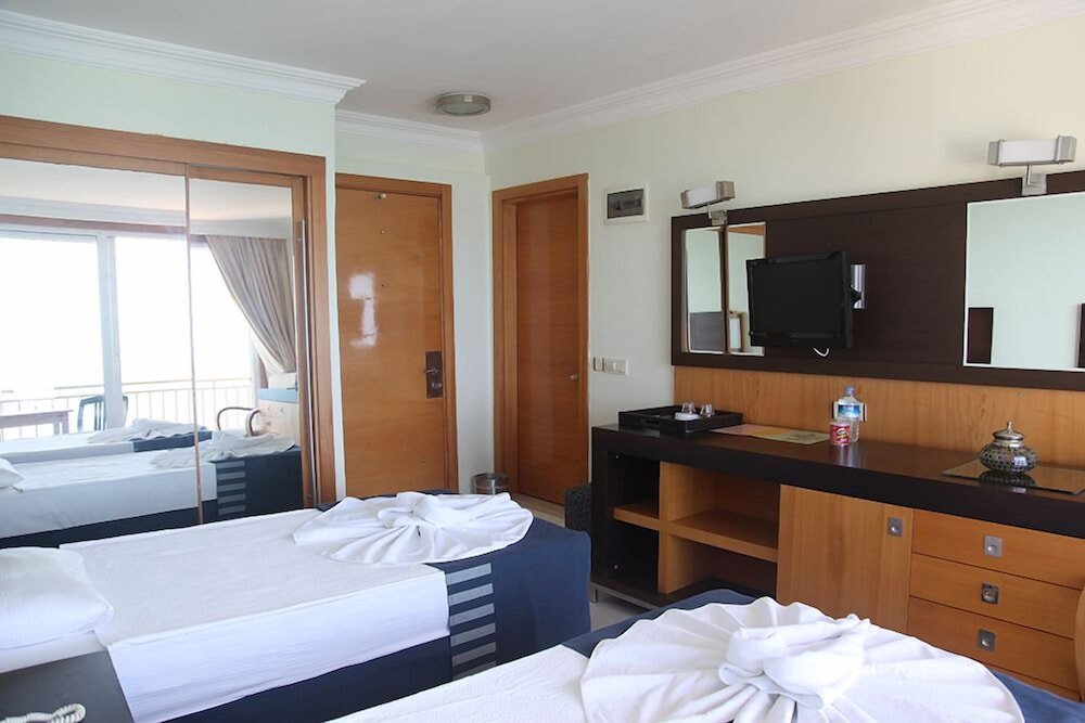 Standard room Yali Hotel
