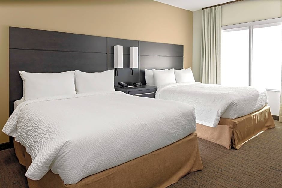 Четырёхместный люкс c 1 комнатой Residence Inn by Marriott Phoenix Mesa East