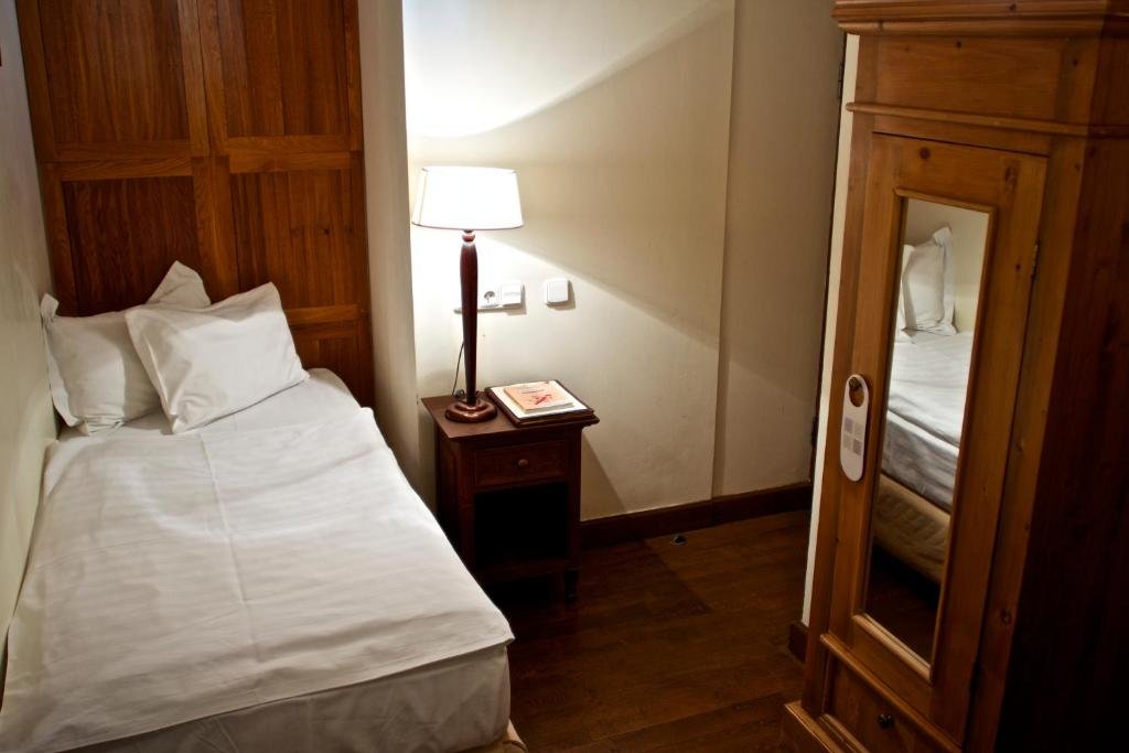 Одноместный номер Comfort Rembrandt Hotel