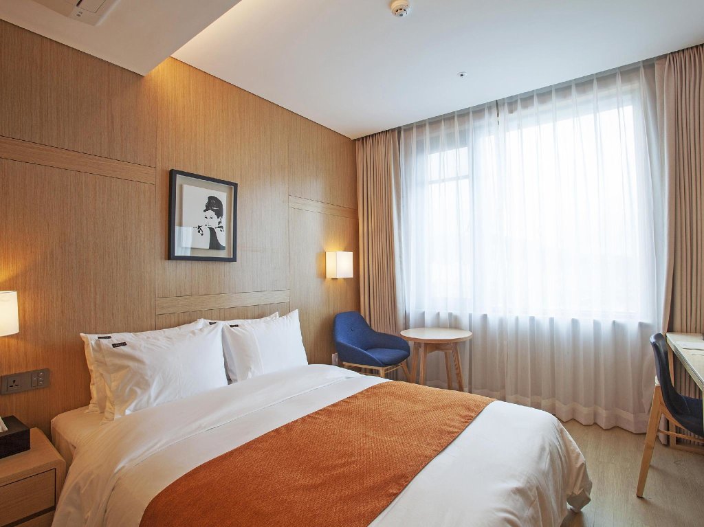 Standard room Gwangyang Lacky Hotel