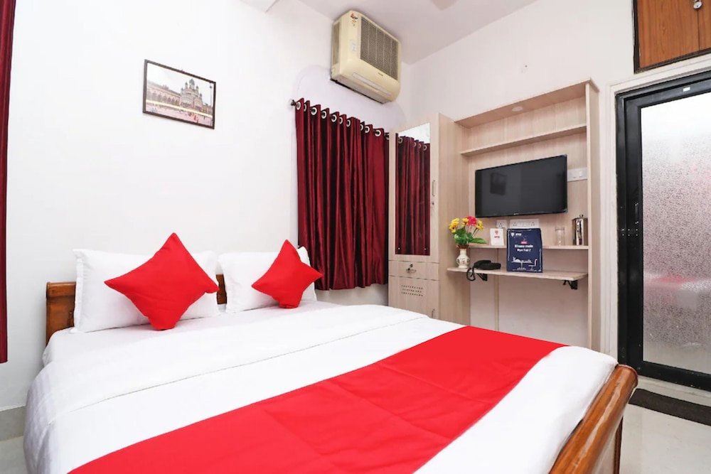 Deluxe Dreier Zimmer mit Balkon und mit Stadtblick Goroomgo Manurama Stay Ruby Kolkata