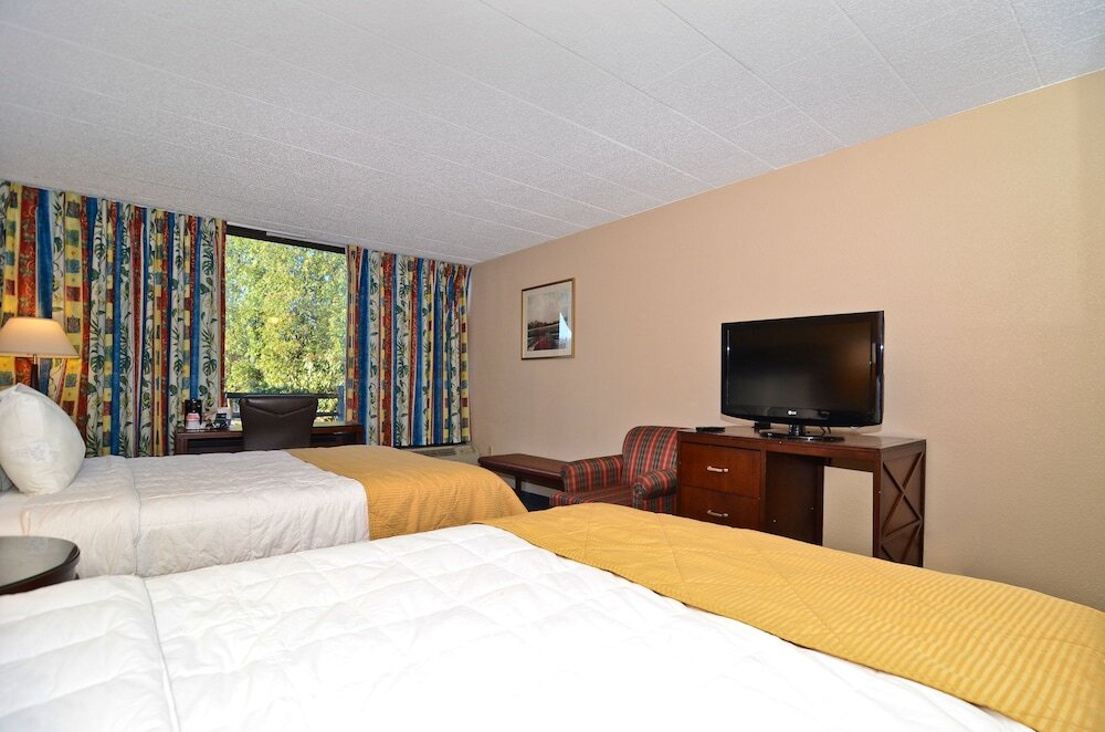 Deluxe Quadruple room Pocono Resort & Conference Center - Pocono Mountains