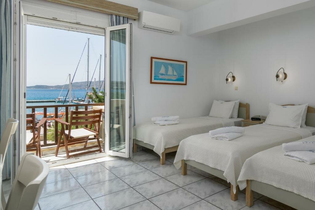 Standard Triple room with sea view Portiani Hotel