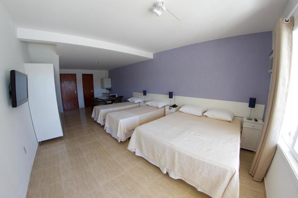 Standard Quadruple room with balcony Residencial Portoveleiro