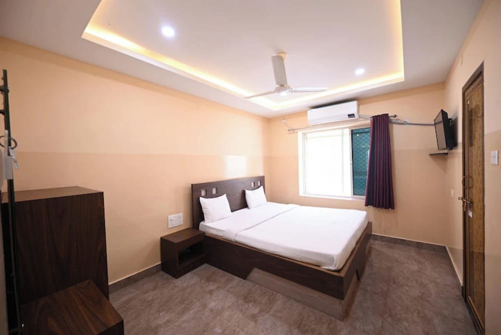 Deluxe room Goroomgo New Moon Inn Swargadwar Puri