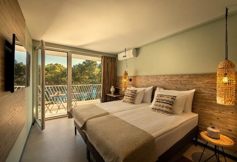 Classic Double room with balcony HVAR PLACESHOTEL