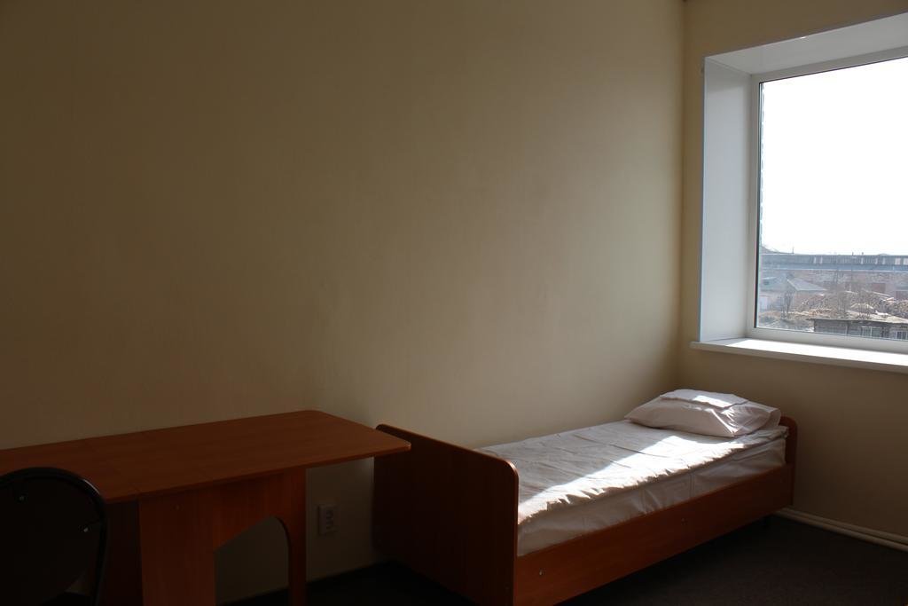 Bett im Wohnheim Domashnyaya