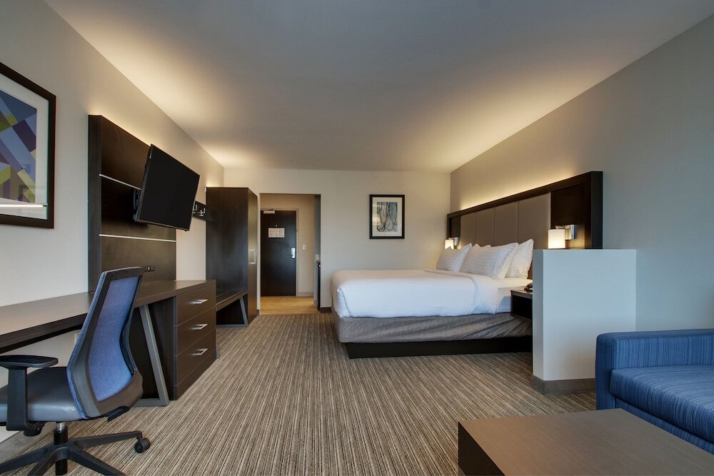 Люкс c 1 комнатой Holiday Inn Express & Suites - Mount Vernon, an IHG Hotel