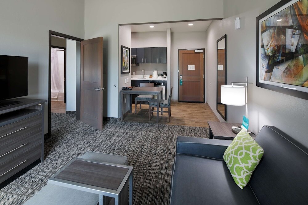 Люкс c 1 комнатой Homewood Suites By Hilton Topeka