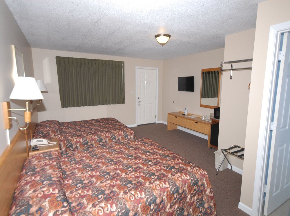 Deluxe room Wayside Motel