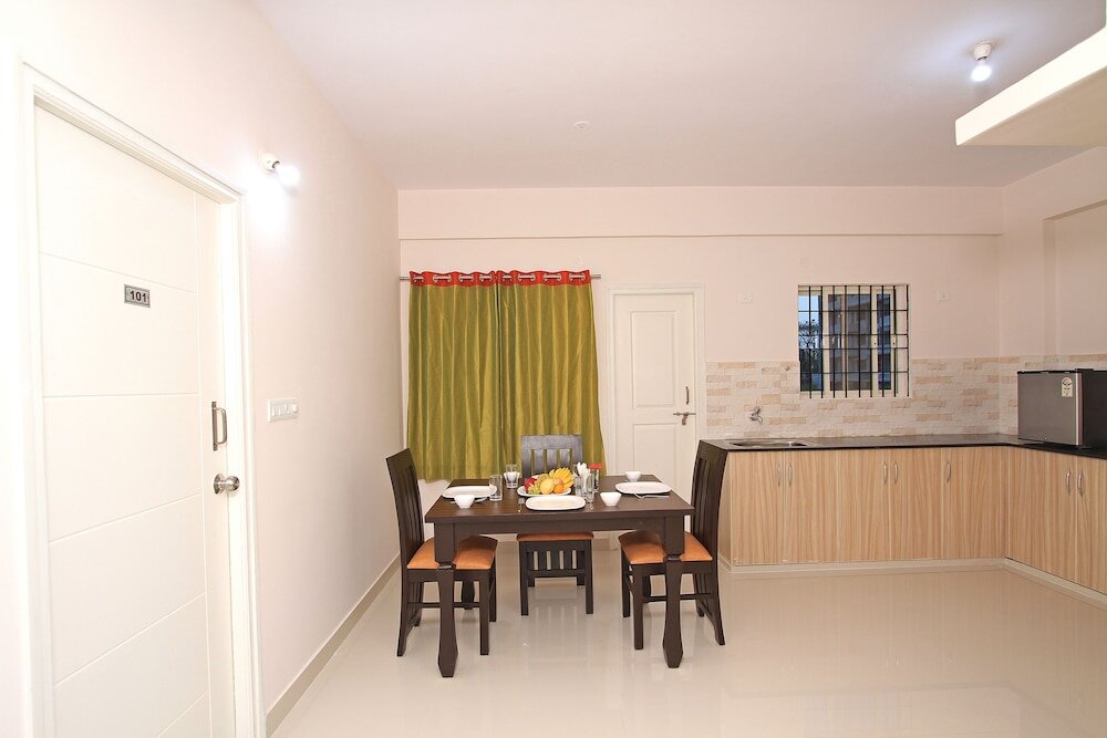 Standard chambre avec balcon Arra Grande Suites - Nearest Airport Hotels Bangalore