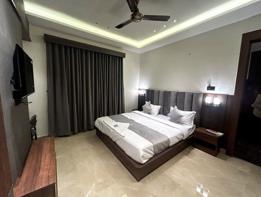 Premium Zimmer Hotel Majestic Grand By MNG Rooms