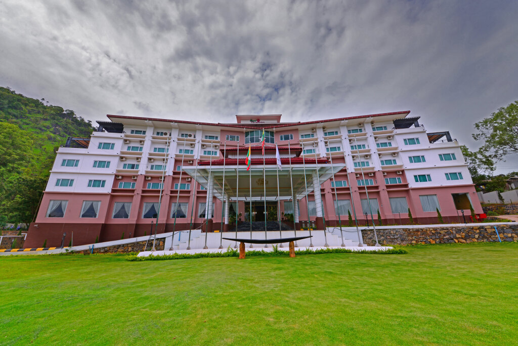 Номер Superior Royal Taunggyi Hotel