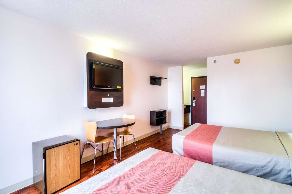 Standard Quadruple room Motel 6-Lansing, IL - Chicago South