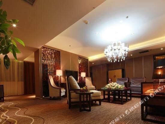Suite Deluxe Sanyuan Hotel