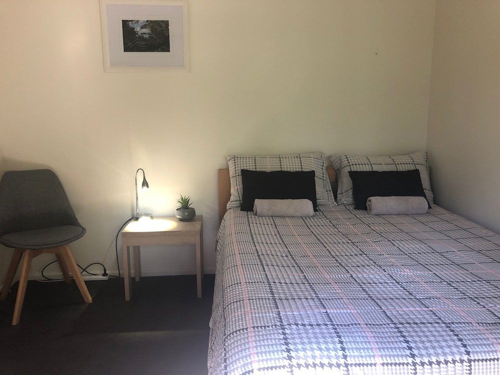 Economy Doppel Zimmer 1 Schlafzimmer mit Blick auf den Innenhof Kanuka Ridge Lodge