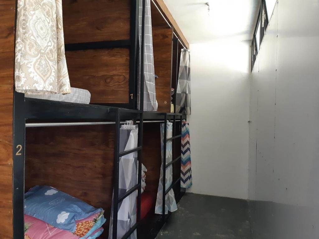 Кровать в общем номере Siril Guesthouse Hostel