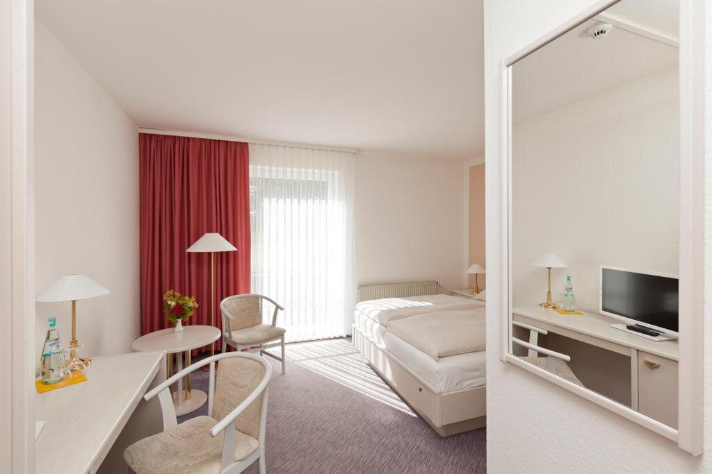 Standard room Hotel Reutereiche