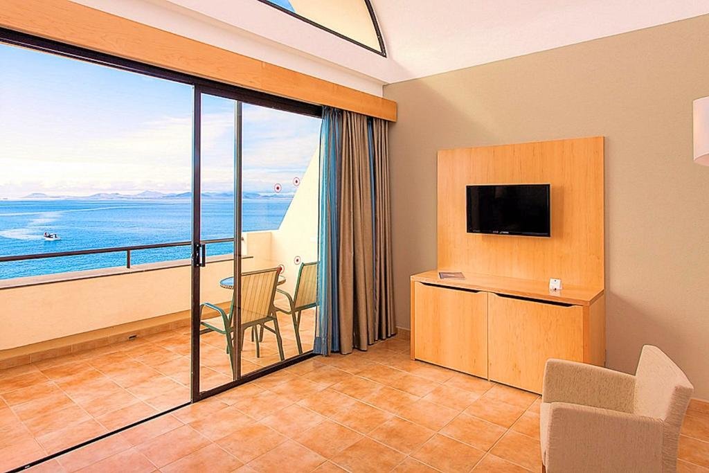 Habitación familiar Estándar con vista al mar Royal Monica Playa Blanca