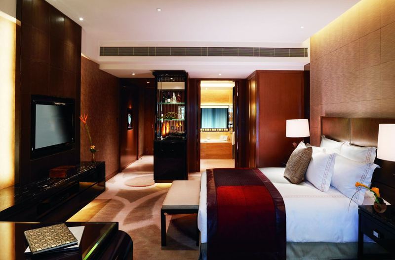 Номер Standard The Ritz-Carlton Hong Kong