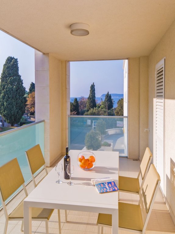 Апартаменты Deluxe с 2 комнатами с балконом и с частичным видом на море Dubrovnik Luxury Residence - L’Orangerie