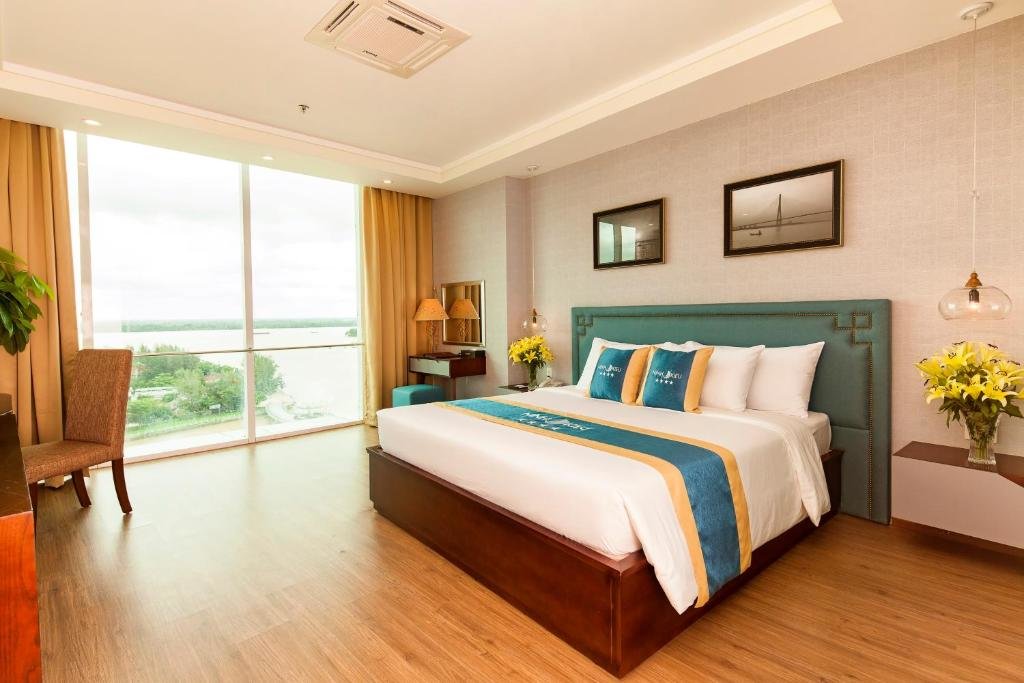 Двухместный номер Deluxe с видом на реку Ninh Kieu Riverside Hotel