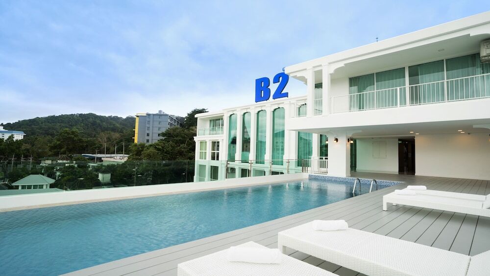 B2 Phuket Premier Hotel Катху