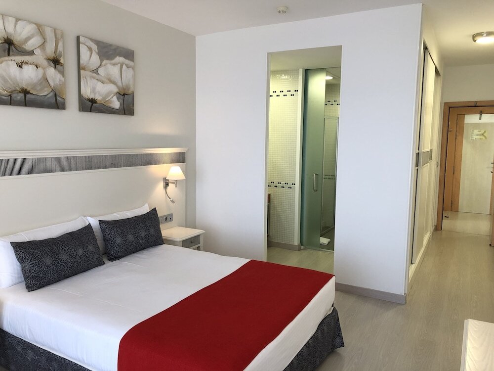 2 Bedrooms Deluxe Apartment Club Hotel Marazul