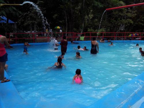 Cabañas en Parque EcoTuristico El Ocote Las Limas, Puerto Cortez ...