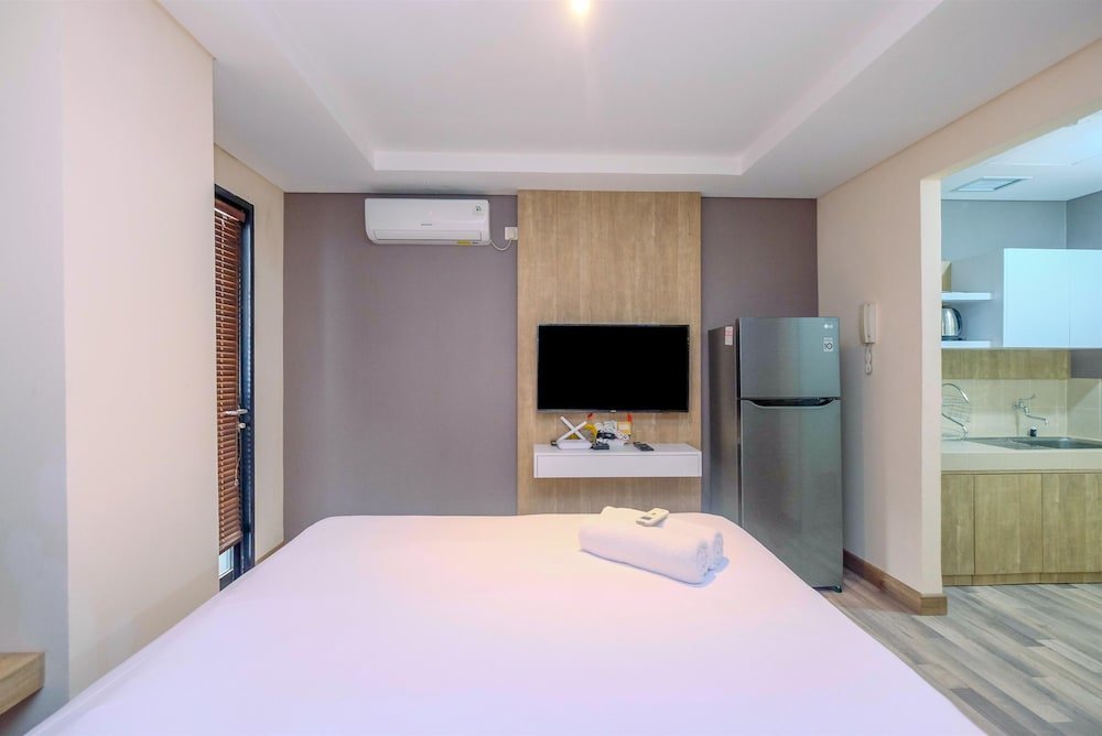 Standard Zimmer Elegant And Comfort Studio Kebayoran Icon Apartment