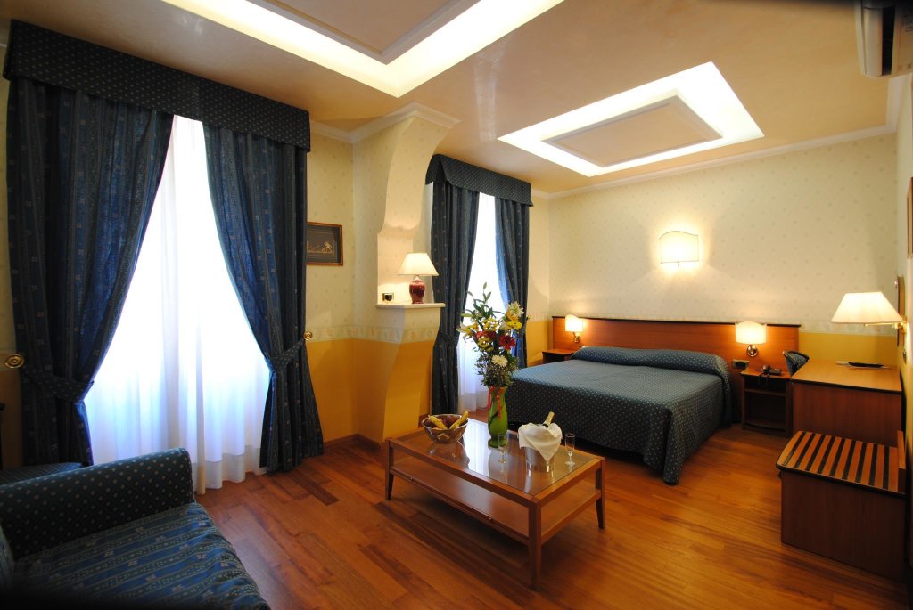 Четырёхместный номер Standard Hotel Verona Rome