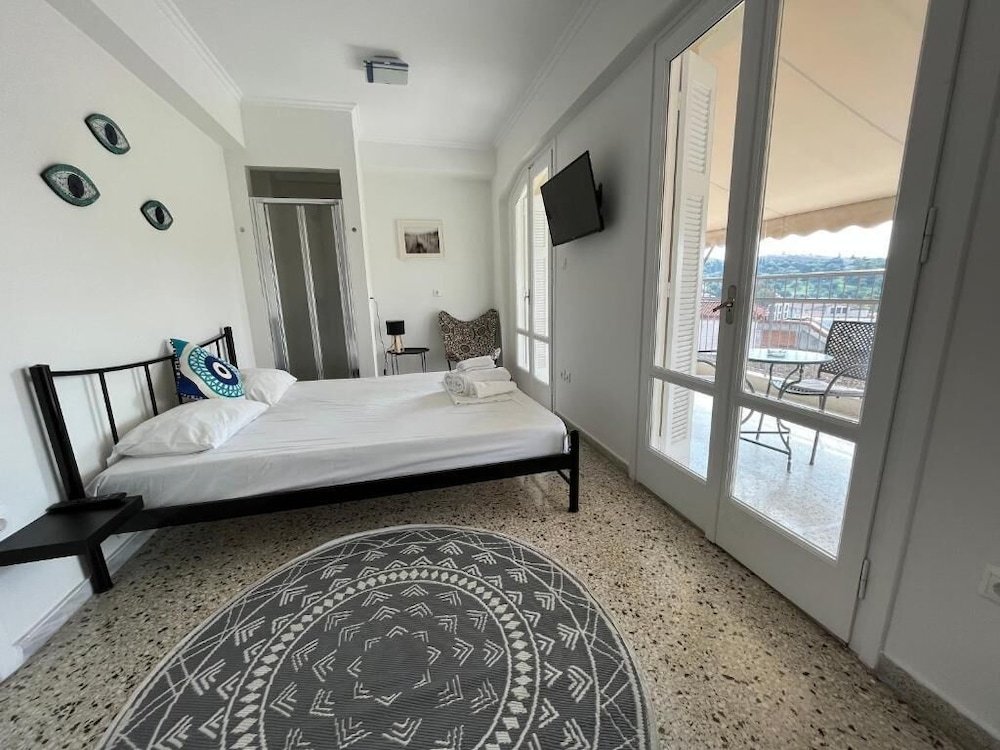 Superior Doppel Zimmer mit Balkon und mit Stadtblick Safestay Athens Monastiraki