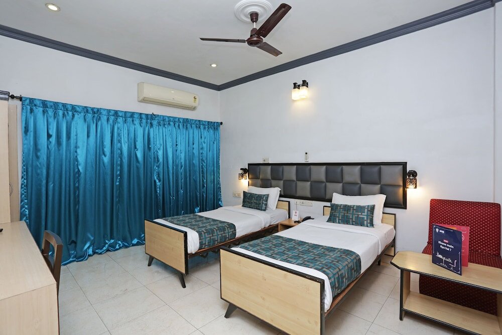 Habitación doble Estándar con balcón OYO 2506 Hotel Homely Raj