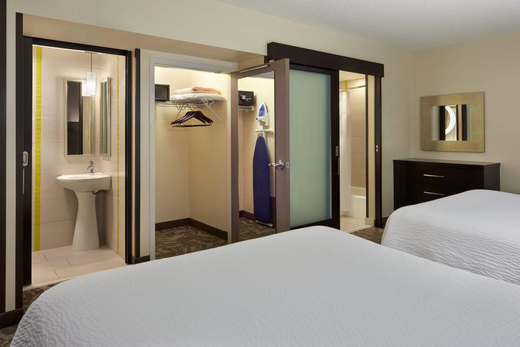 Двухместный люкс SpringHill Suites by Marriott Toronto Vaughan