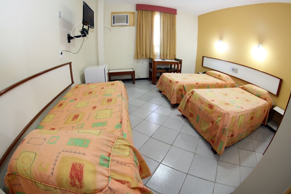 Economy Triple room Nascimento Praia Hotel