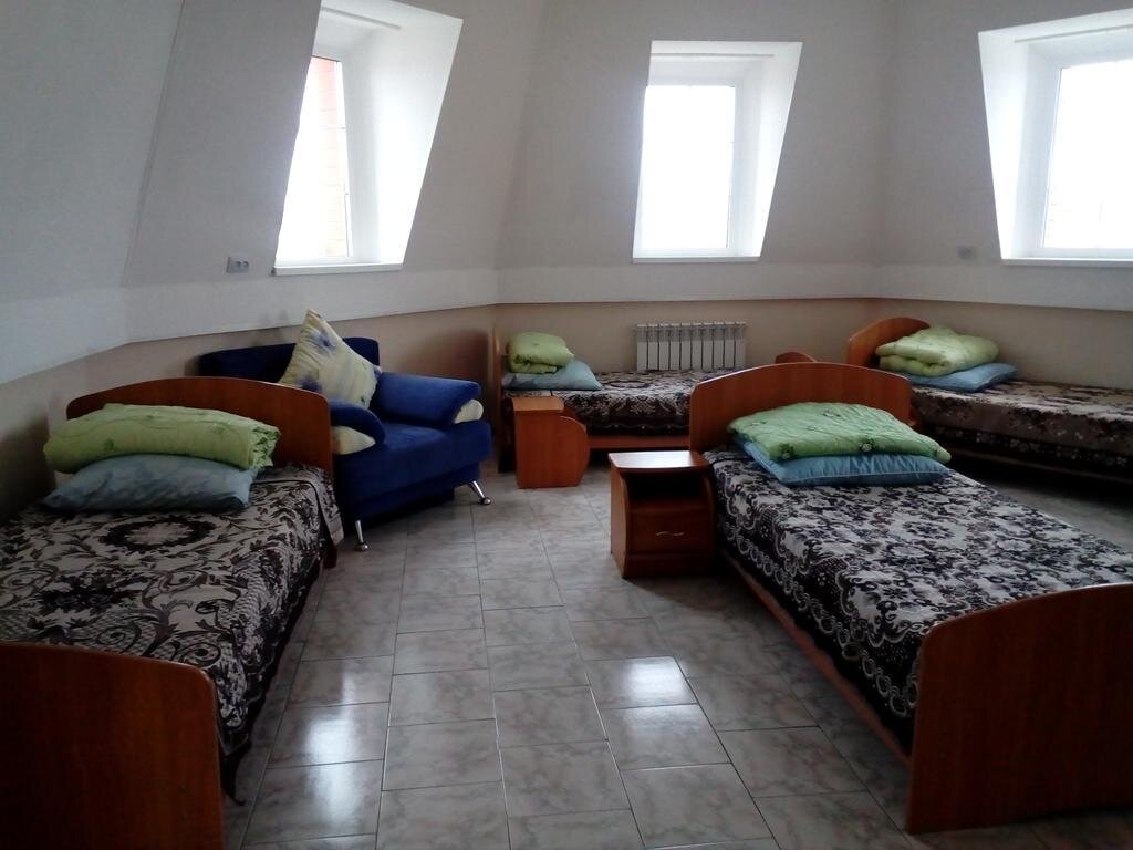 Cama en dormitorio compartido Ostrov Sokrovishch