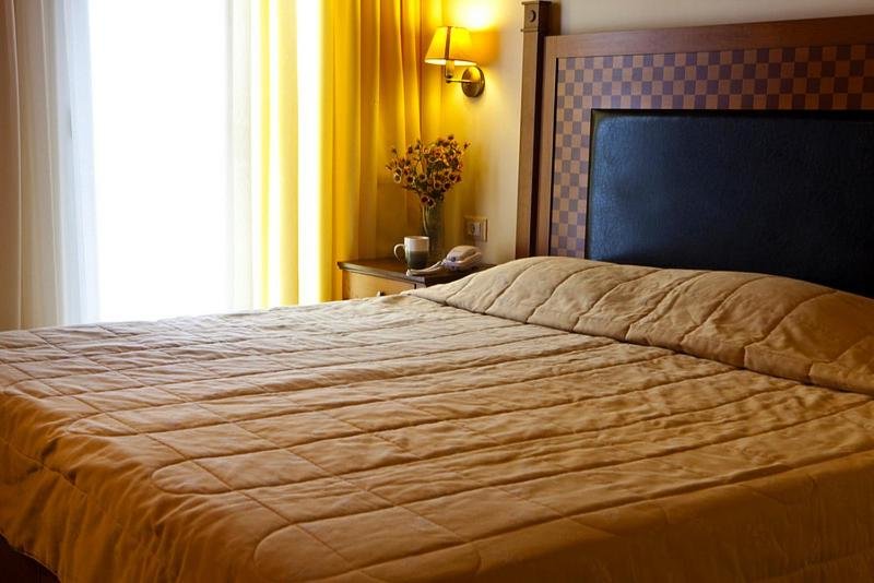Standard Dreier Zimmer mit Poolblick Lassi Hotel