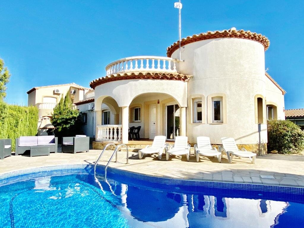 Villa Villa Avondale 3bedroom villa with air-conditioning & private swimming pool