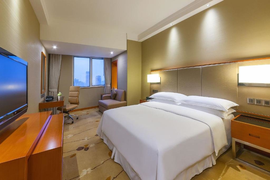 Двухместный номер Executive Sheraton Chengdu Lido Hotel